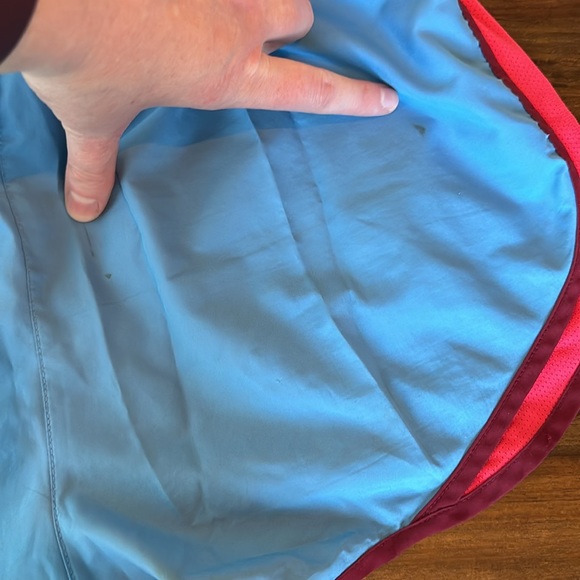 Nike DriFit running shorts - Picture 4 of 6